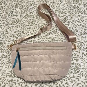 Pretty Simple Puffer Belt Bag